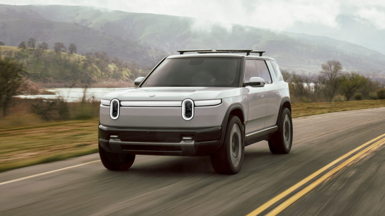 Rivian’ın Fabrikasını Kasırga Vurdu: Üretim Geçici Olarak Durduruldu
