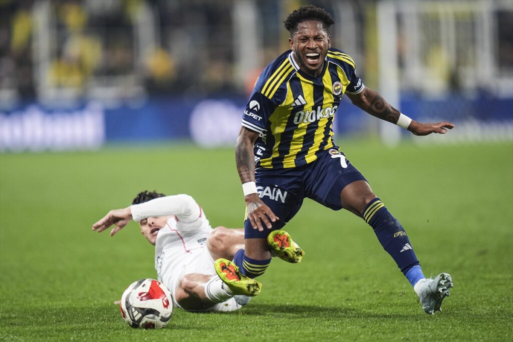 AA-20260405-41025166-41025158-FENERBAHCE_BESIKTAS