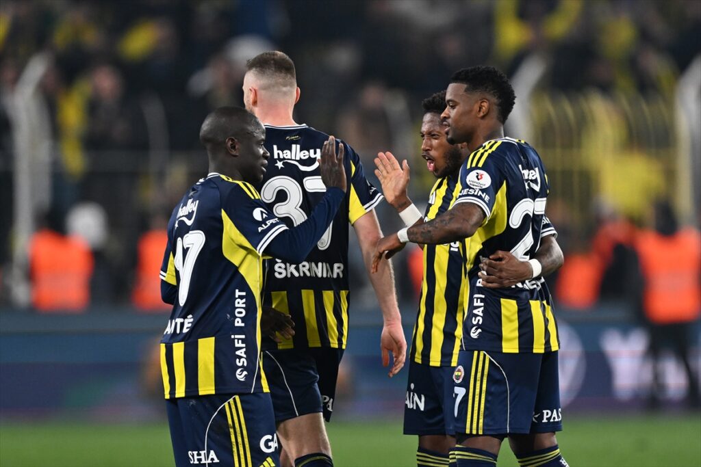 AA-20260405-41025418-41025405-FENERBAHCE_BESIKTAS