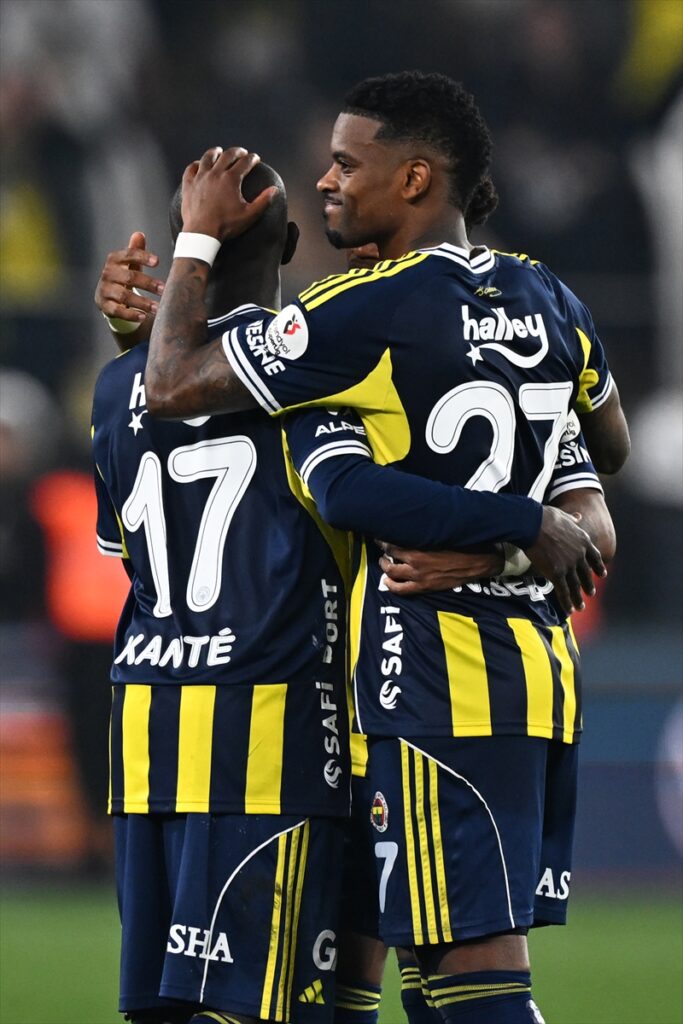 AA-20260405-41025418-41025406-FENERBAHCE_BESIKTAS