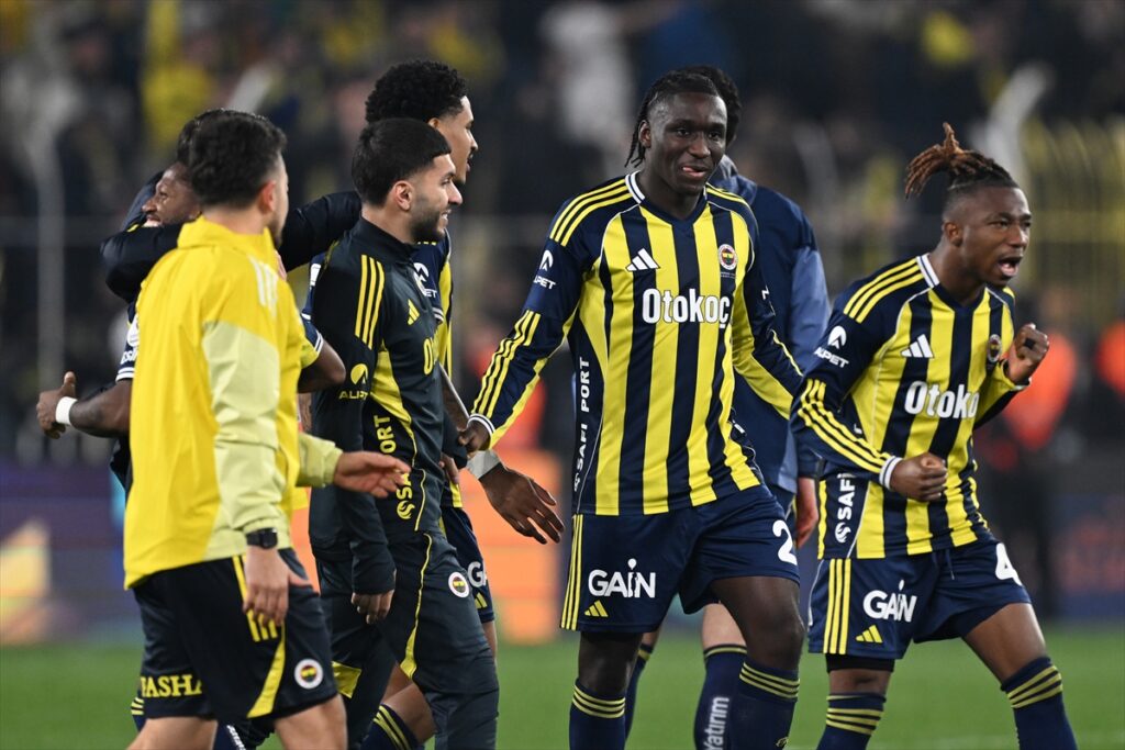 AA-20260405-41025418-41025410-FENERBAHCE_BESIKTAS