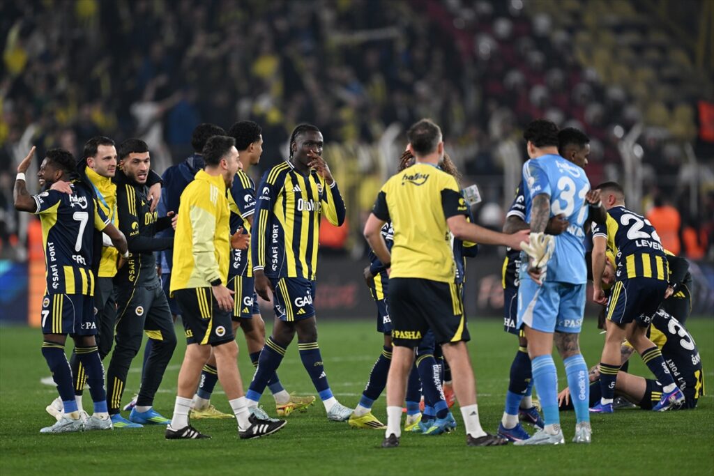 AA-20260405-41025418-41025411-FENERBAHCE_BESIKTAS