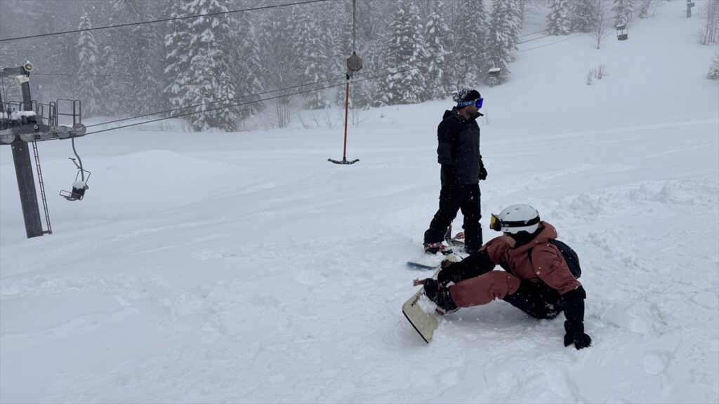 ARTVİN – Atabarı Kayak Merkezi nisanda da ziyaretçilerini ağırlıyor