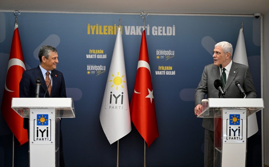 CHP Genel Başkanı Özel, İYİ Parti Genel Başkanı Dervişoğlu’nu ziyaret etti: