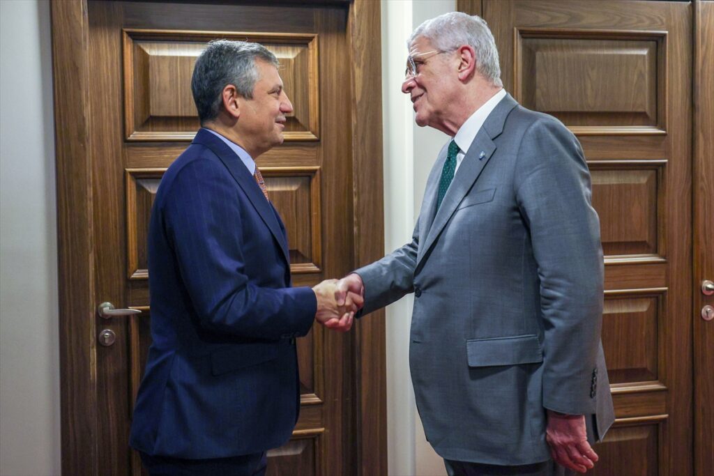 CHP Genel Başkanı Özel, İYİ Parti Genel Başkanı Dervişoğlu’nu ziyaret etti: