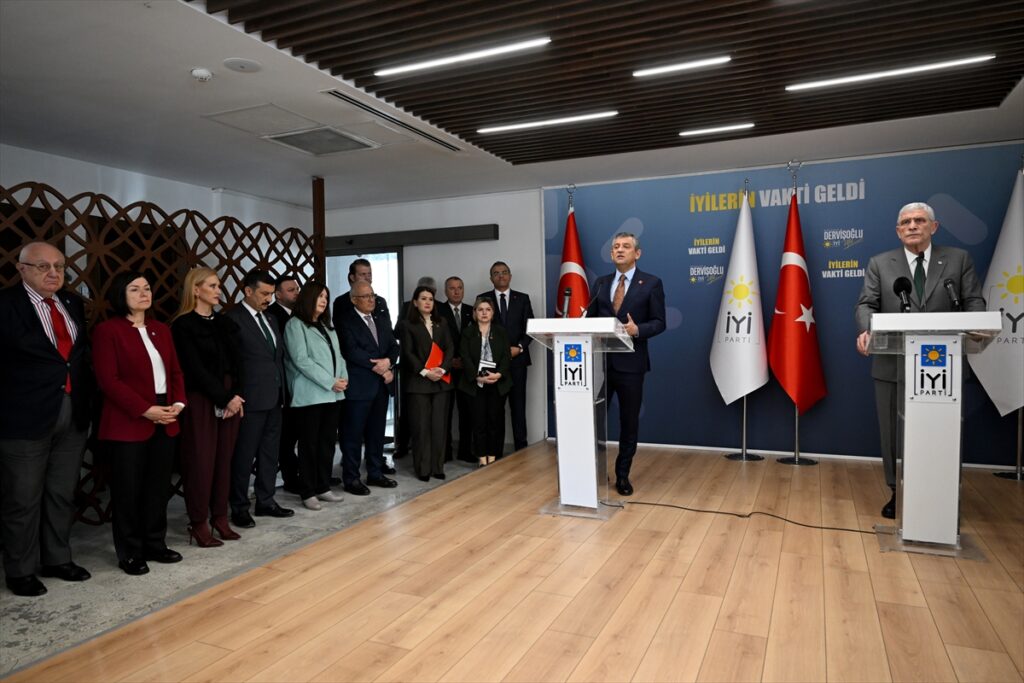 CHP Genel Başkanı Özel, İYİ Parti Genel Başkanı Dervişoğlu’nu ziyaret etti: