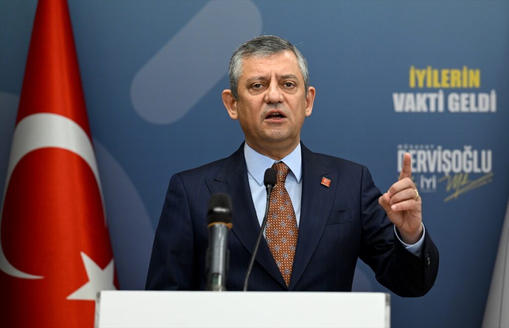 CHP Genel Başkanı Özel, İYİ Parti Genel Başkanı Dervişoğlu’nu ziyaret etti: