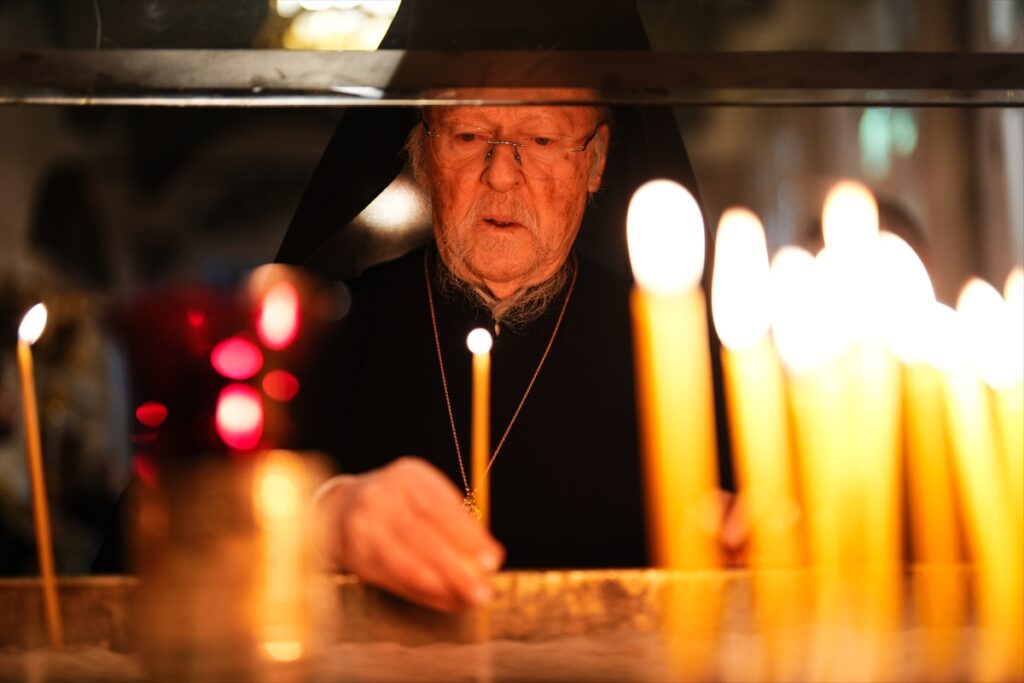 Fener Rum Patrikhanesi’nde Paskalya ayini yapıldı