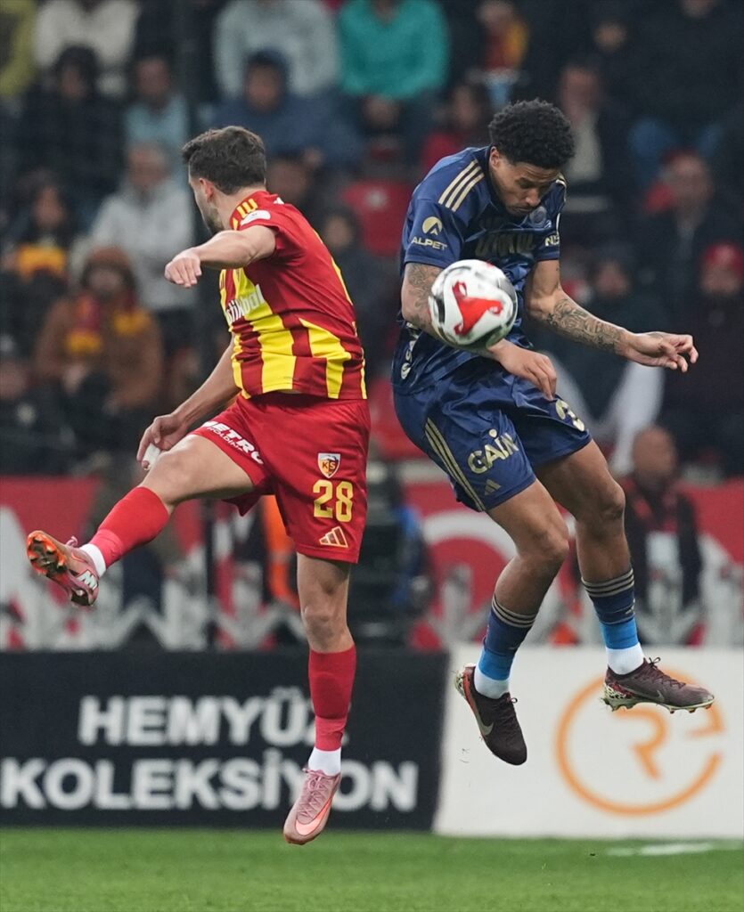 Fenerbahçe 3. Golü Buldu