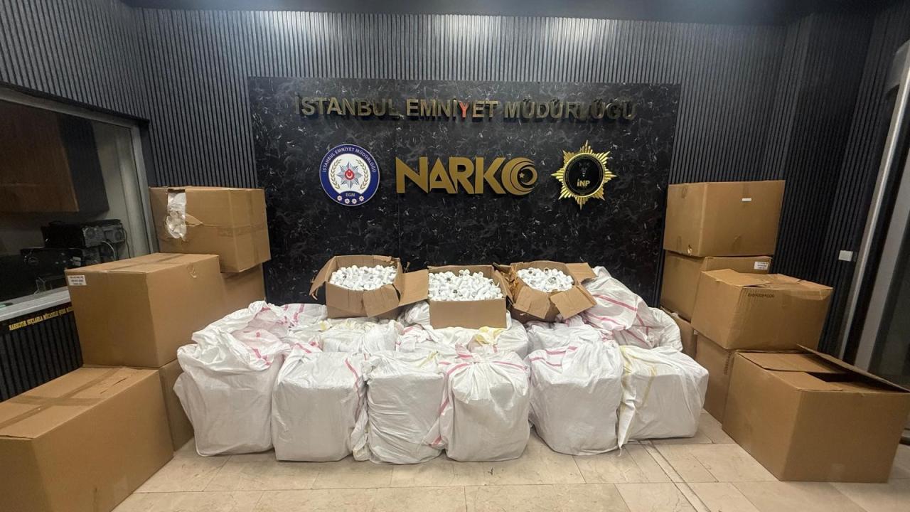İstanbul’da 247 bin 500 sentetik ecza hap ele geçirildi