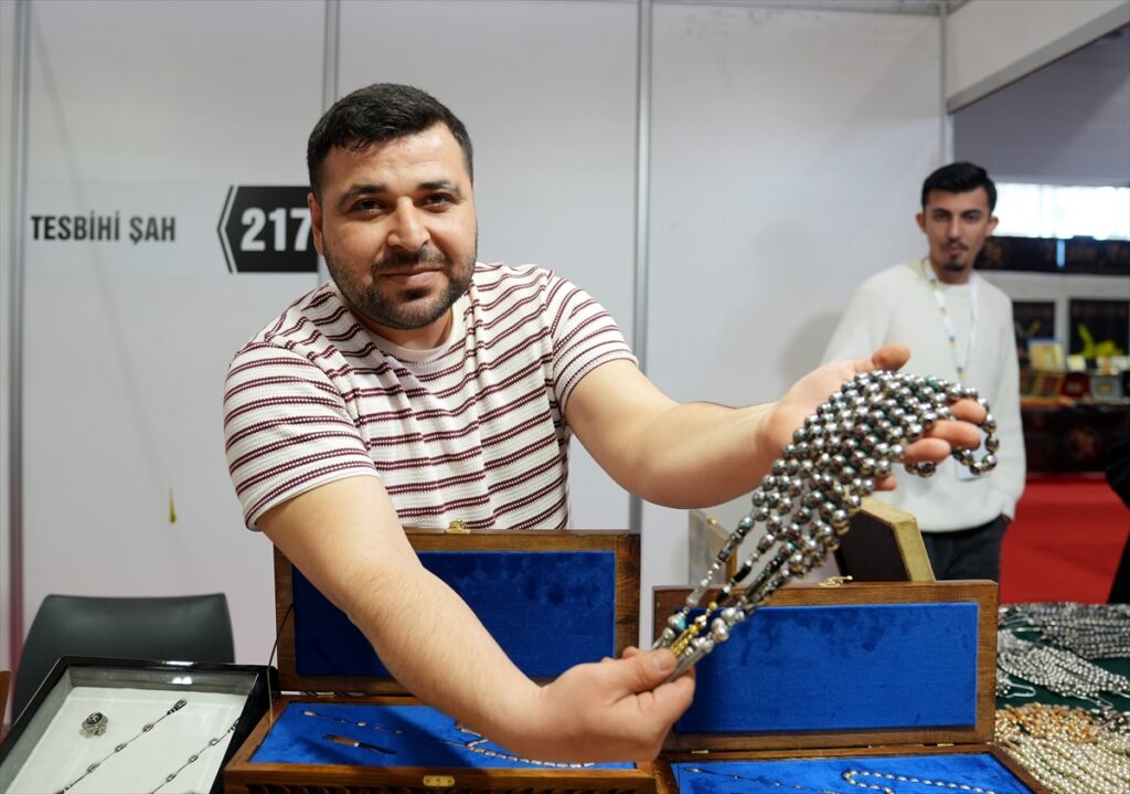 İstanbul Tesbih ve Doğal Taş Fuarı’nda özel tasarım ürünler sergilendi