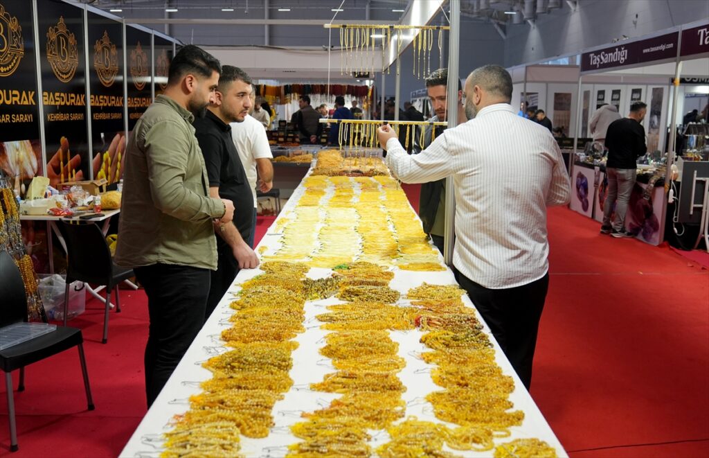 İstanbul Tesbih ve Doğal Taş Fuarı’nda özel tasarım ürünler sergilendi