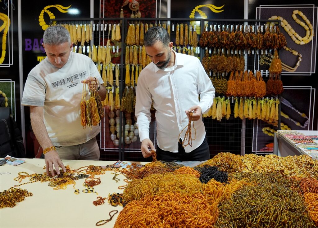 İstanbul Tesbih ve Doğal Taş Fuarı’nda özel tasarım ürünler sergilendi