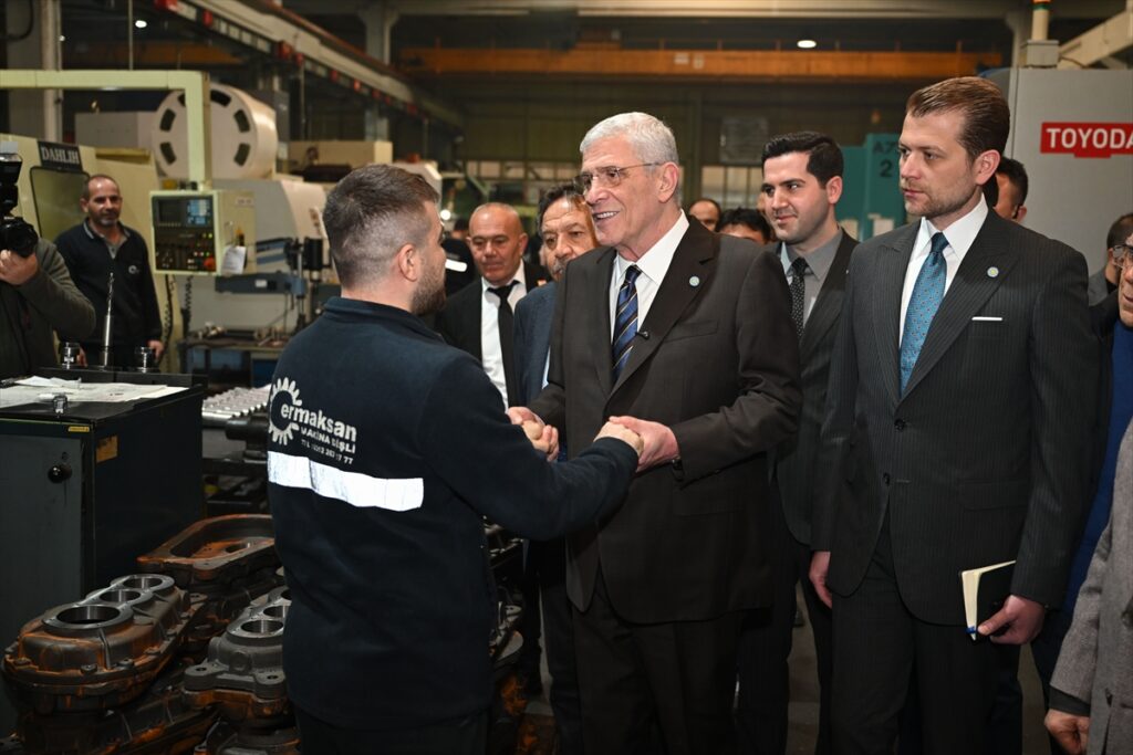İYİ Parti Genel Başkanı Dervişoğlu, Sincan OSB’de bir fabrikayı ziyaret etti