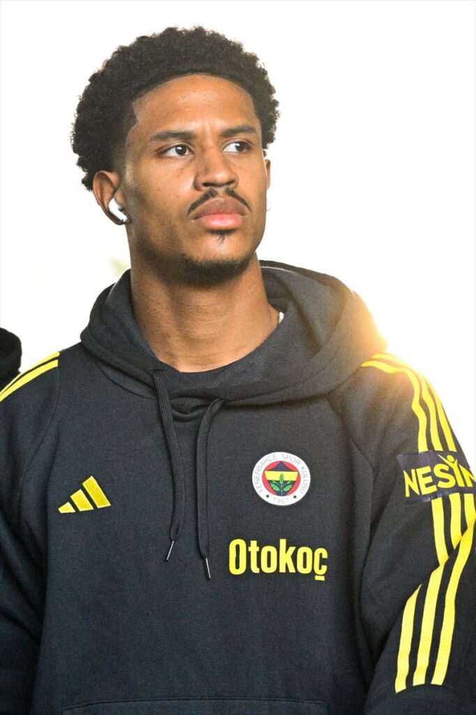 KAYSERİ – Fenerbahçe kafilesi, Kayseri’ye geldi