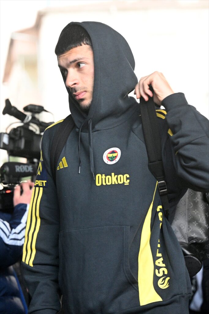 KAYSERİ – Fenerbahçe kafilesi, Kayseri’ye geldi