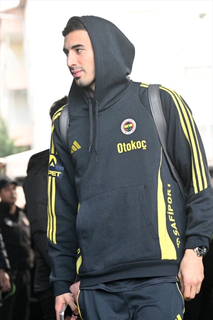 KAYSERİ – Fenerbahçe kafilesi, Kayseri’ye geldi