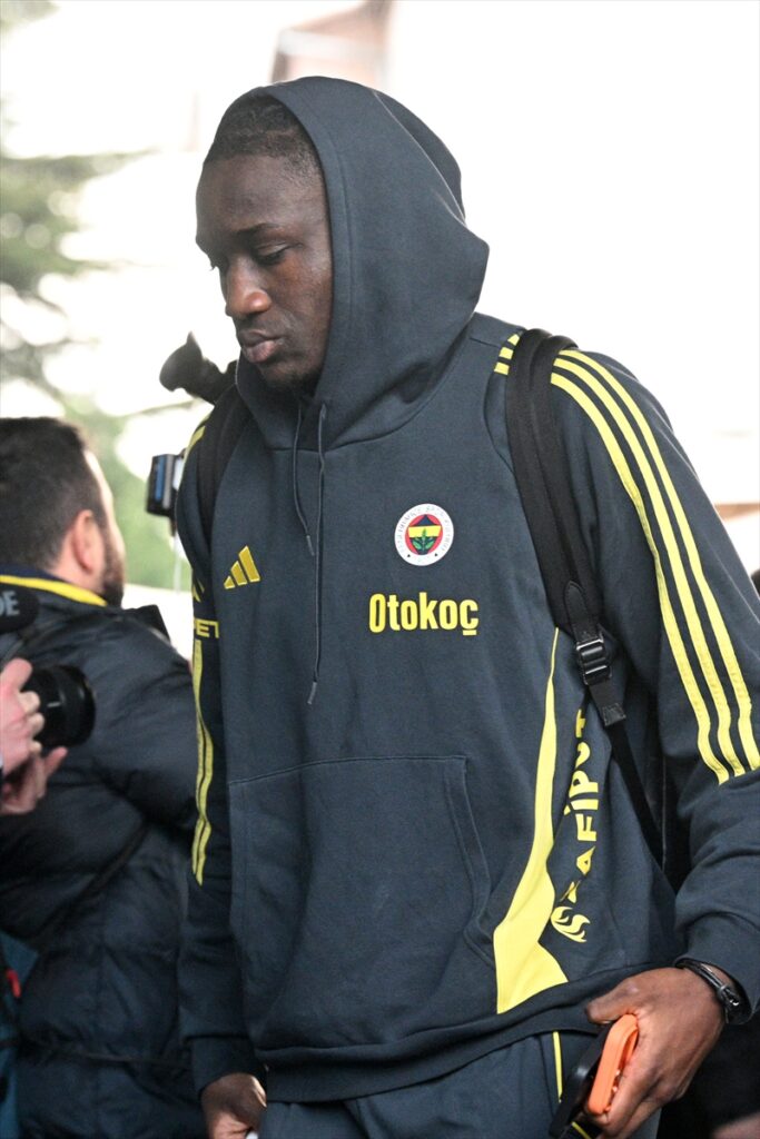 KAYSERİ – Fenerbahçe kafilesi, Kayseri’ye geldi