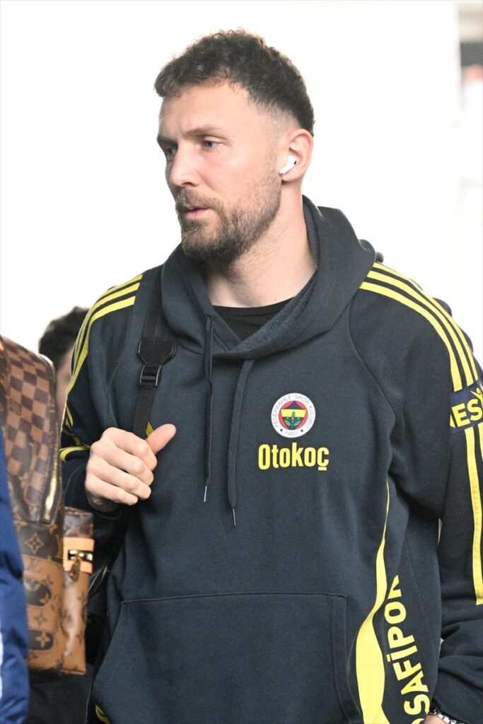 KAYSERİ – Fenerbahçe kafilesi, Kayseri’ye geldi