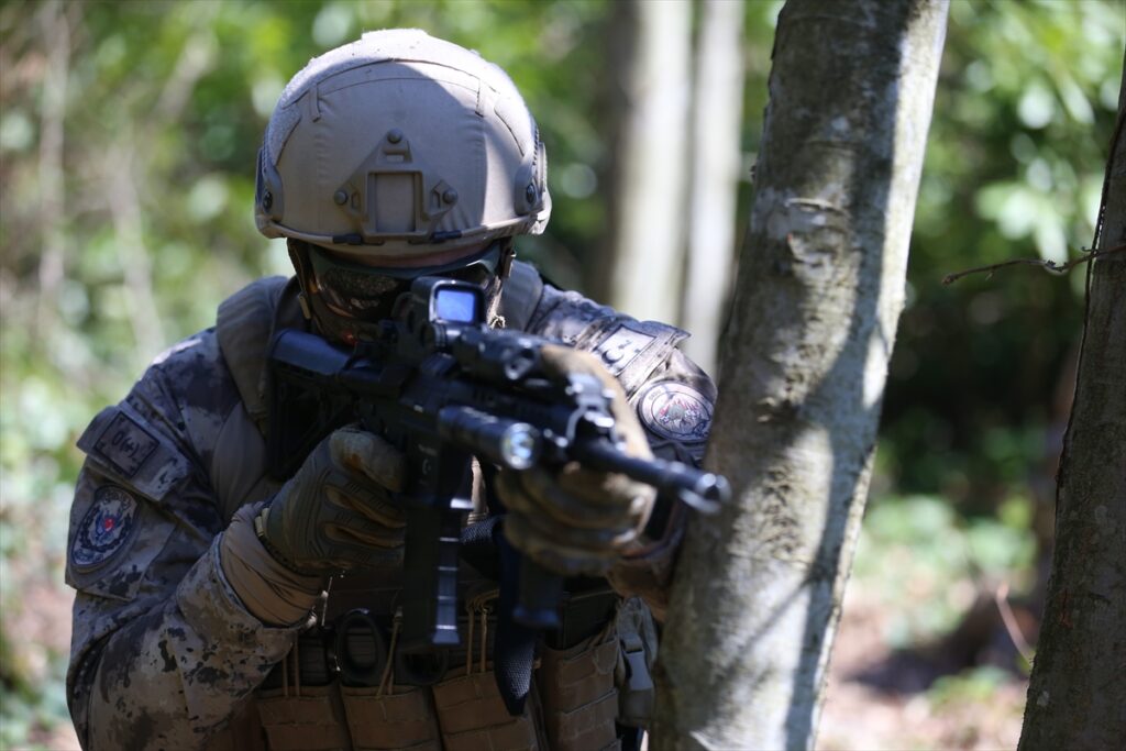 ORDU – Ordu’da Polis Özel Harekat timi zorlu tatbikat ve eğitimlerle daima göreve hazır