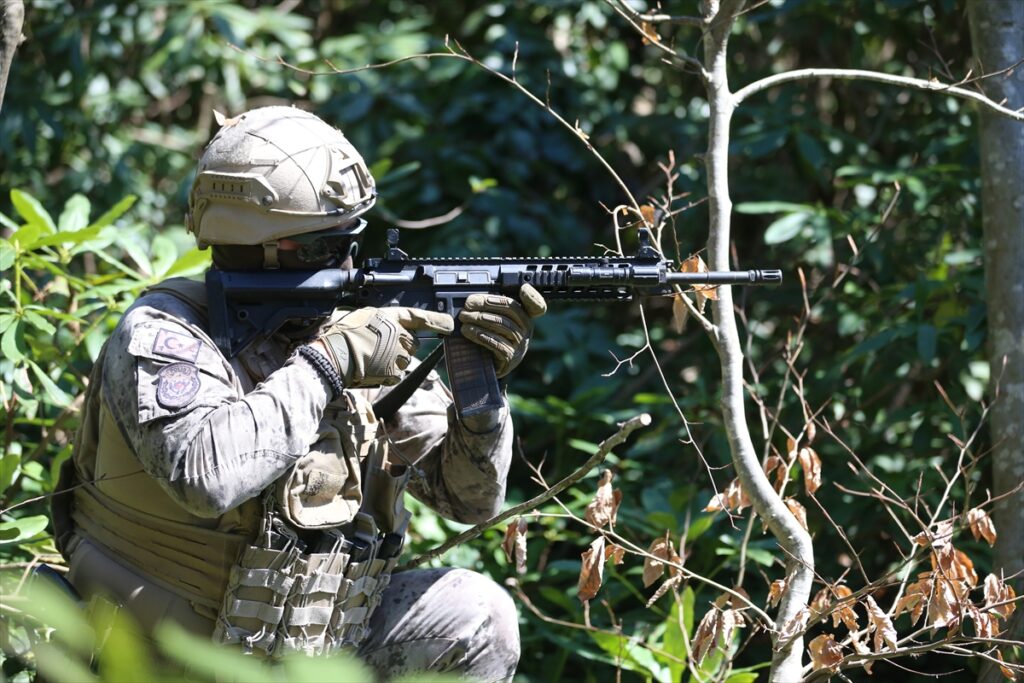 ORDU – Ordu’da Polis Özel Harekat timi zorlu tatbikat ve eğitimlerle daima göreve hazır