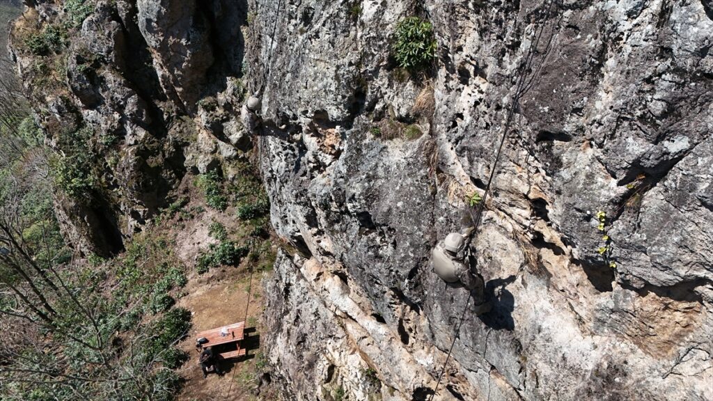 ORDU – Ordu’da Polis Özel Harekat timi zorlu tatbikat ve eğitimlerle daima göreve hazır