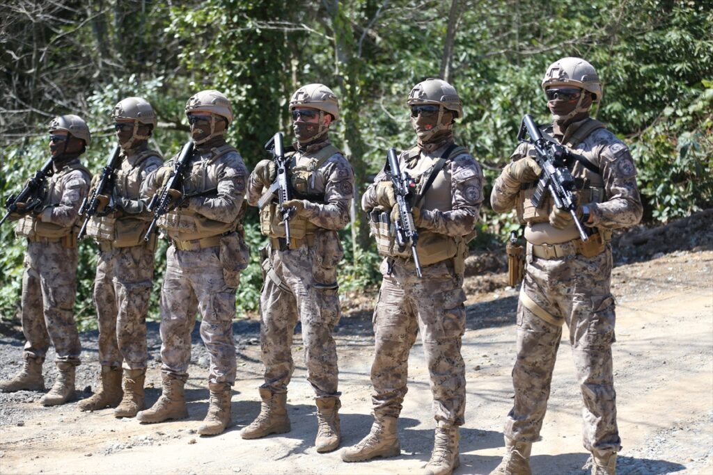 ORDU – Ordu’da Polis Özel Harekat timi zorlu tatbikat ve eğitimlerle daima göreve hazır