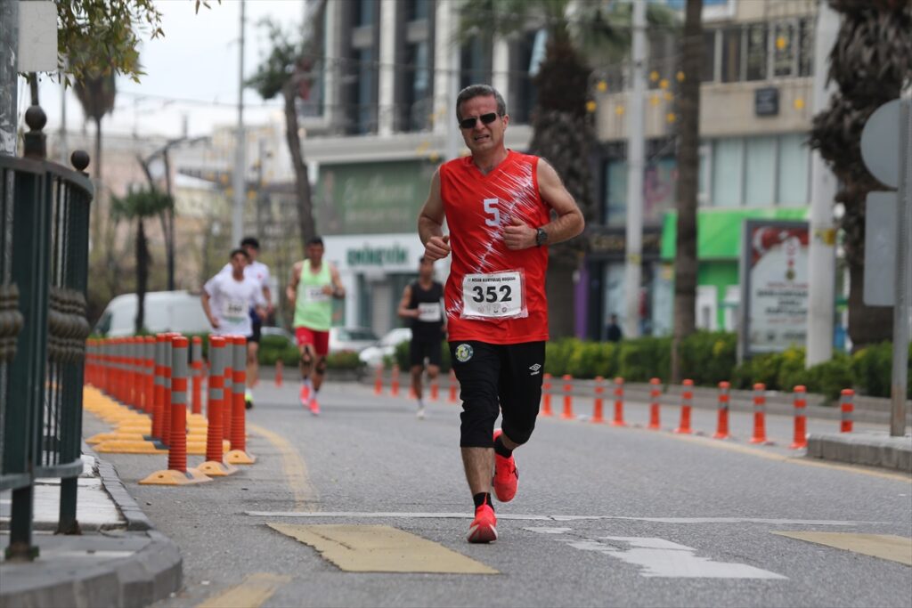 ŞANLIURFA – Şanlıurfa’da 11 Nisan Kurtuluş Koşusu düzenlendi