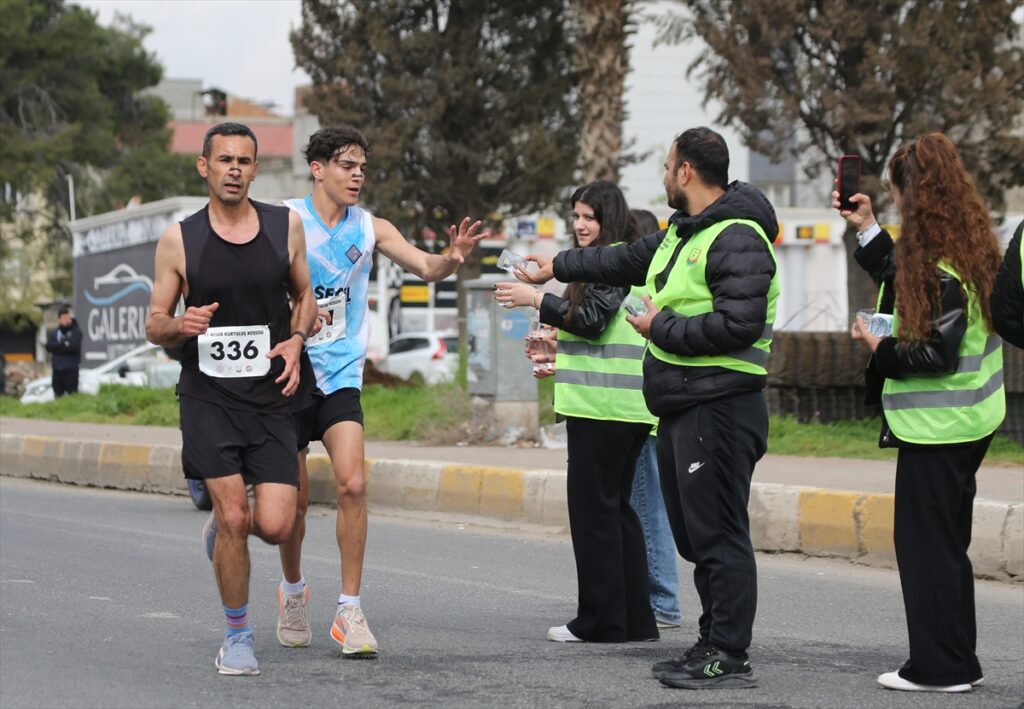 ŞANLIURFA – Şanlıurfa’da 11 Nisan Kurtuluş Koşusu düzenlendi