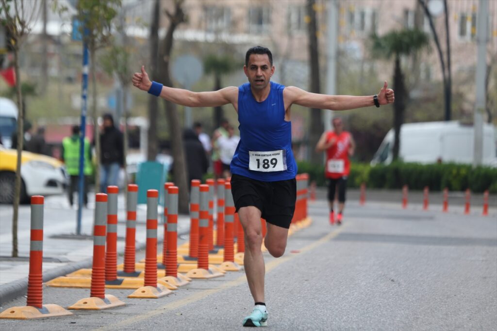 ŞANLIURFA – Şanlıurfa’da 11 Nisan Kurtuluş Koşusu düzenlendi