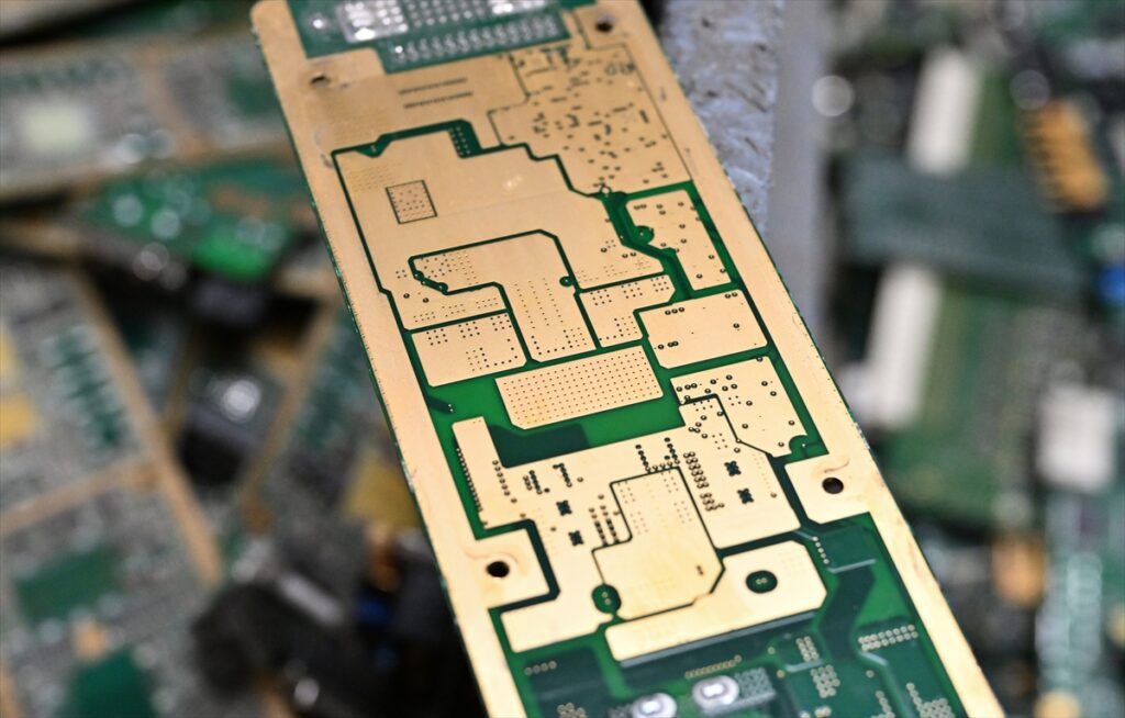 Uzmanlardan eski elektronik cihazların atılmaması ve evde tutulmaması uyarısı
