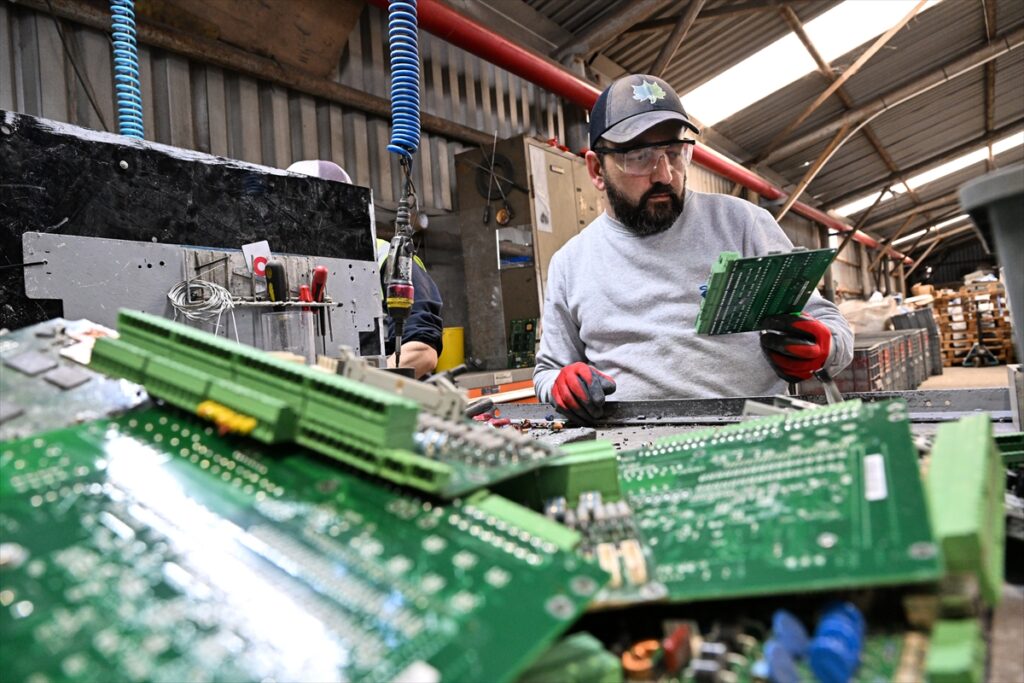 Uzmanlardan eski elektronik cihazların atılmaması ve evde tutulmaması uyarısı