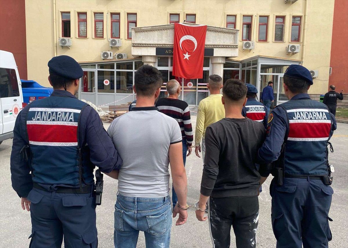 Afyonkarahisar’da bir kişinin öldüğü kavgaya ilişkin 8 zanlı tutuklandı