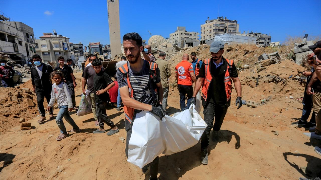 Gazzeli 9 yaşındaki kız çocuğu Vefa, ilk okul gününde İsrail’in hava saldırısında hayatını kaybetti